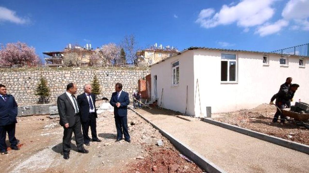 Beyşehir Esentepe\'deki Halk Pazarı İyileştiriliyor