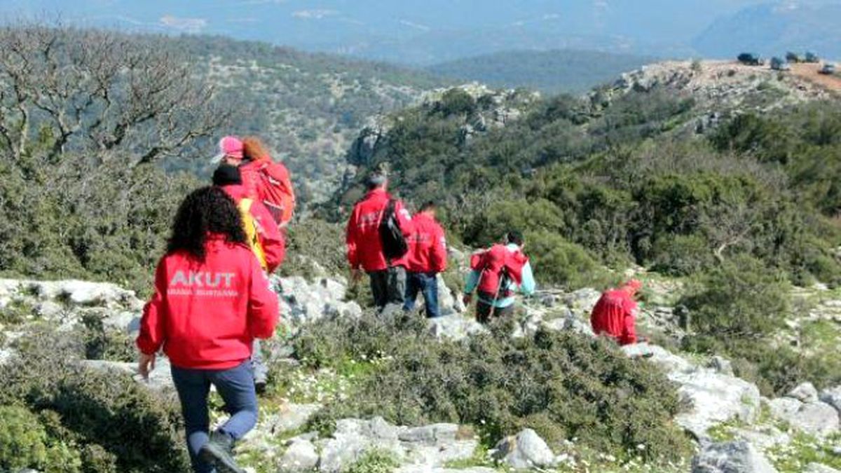 Bodrum Akut\'tan Şehitler İçin Saygı Tırmanışı