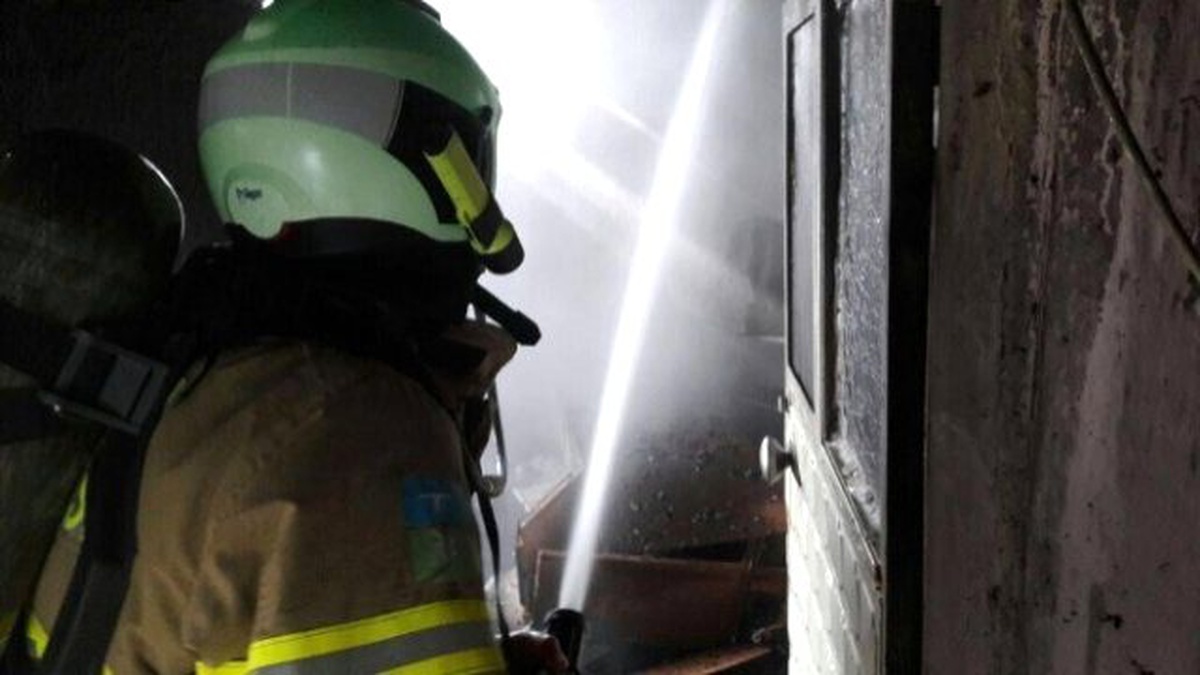 Burhaniye\'de Fişe Takılı Bırakılan Elektrikli Battaniye Evi Yaktı