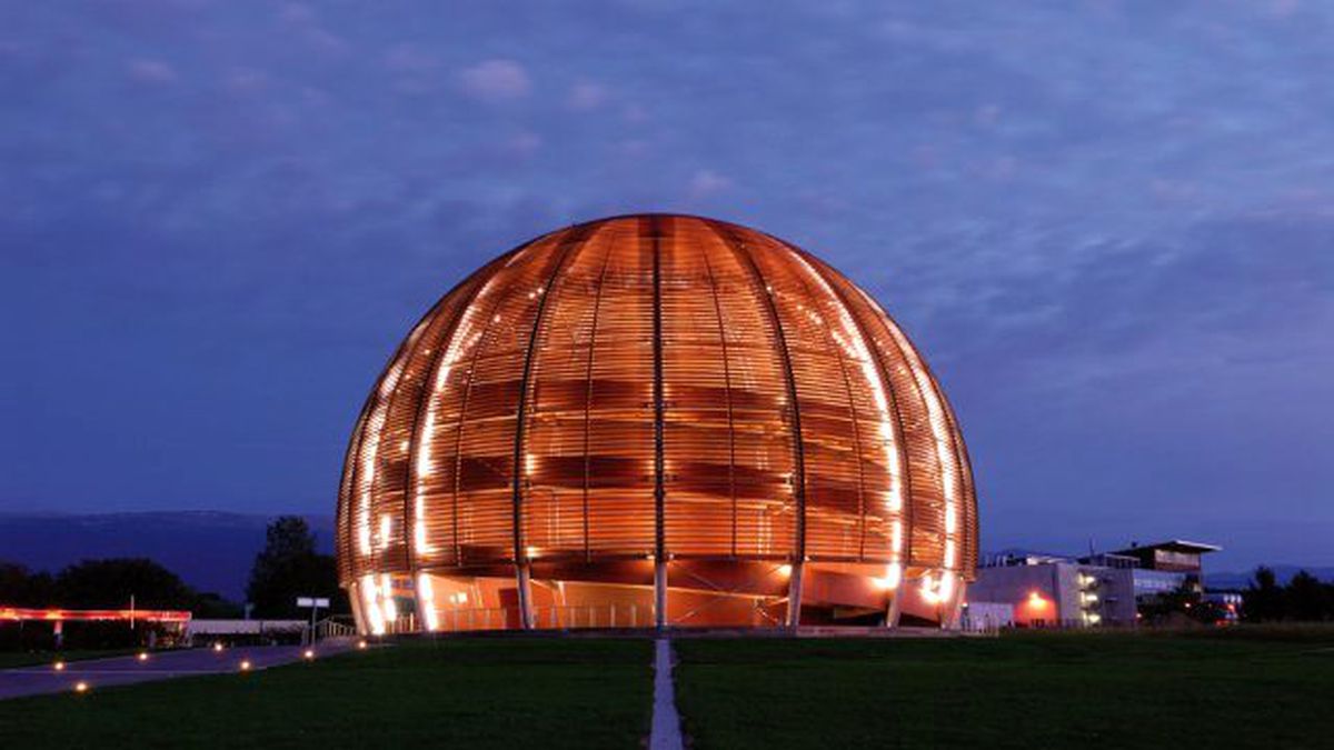 CERN'deki Eşcinsel Temalı Afiş Ortalığı Karıştırdı