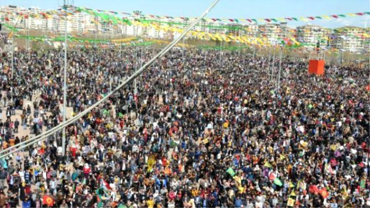 Diyarbakır Nevruz Kutlamasında Sıkı Güvenlik Önlemleri(2)