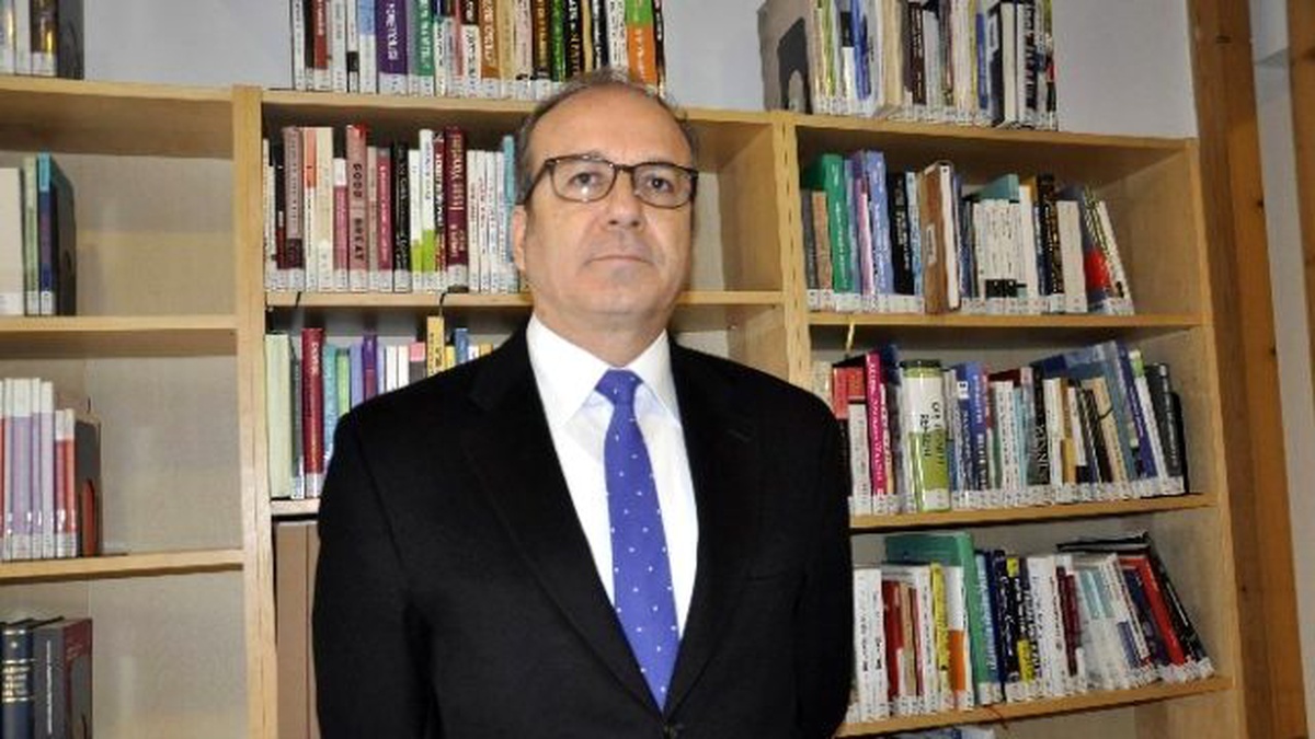 Dr. Suat Dönmez, Türk-rus İlişkilerinin Tarihi Sürecini Anlattı