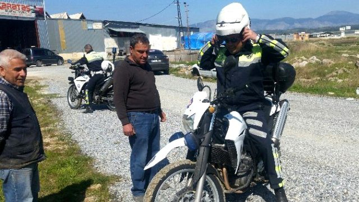 Dur İhtarına Uymadı, Polis Motosikletinin Üzerinden Geçti