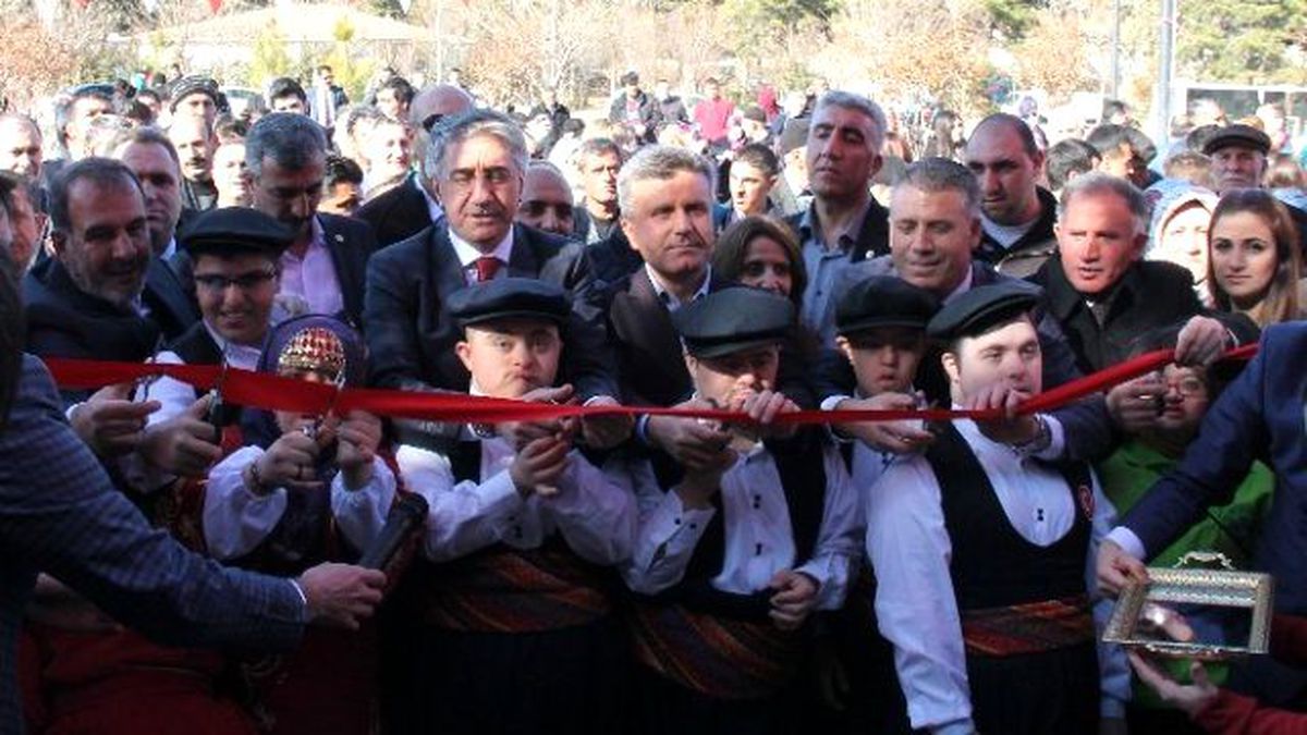 Elazığ Belediyesi\'nden Down Sendromlulara Özel Kafe