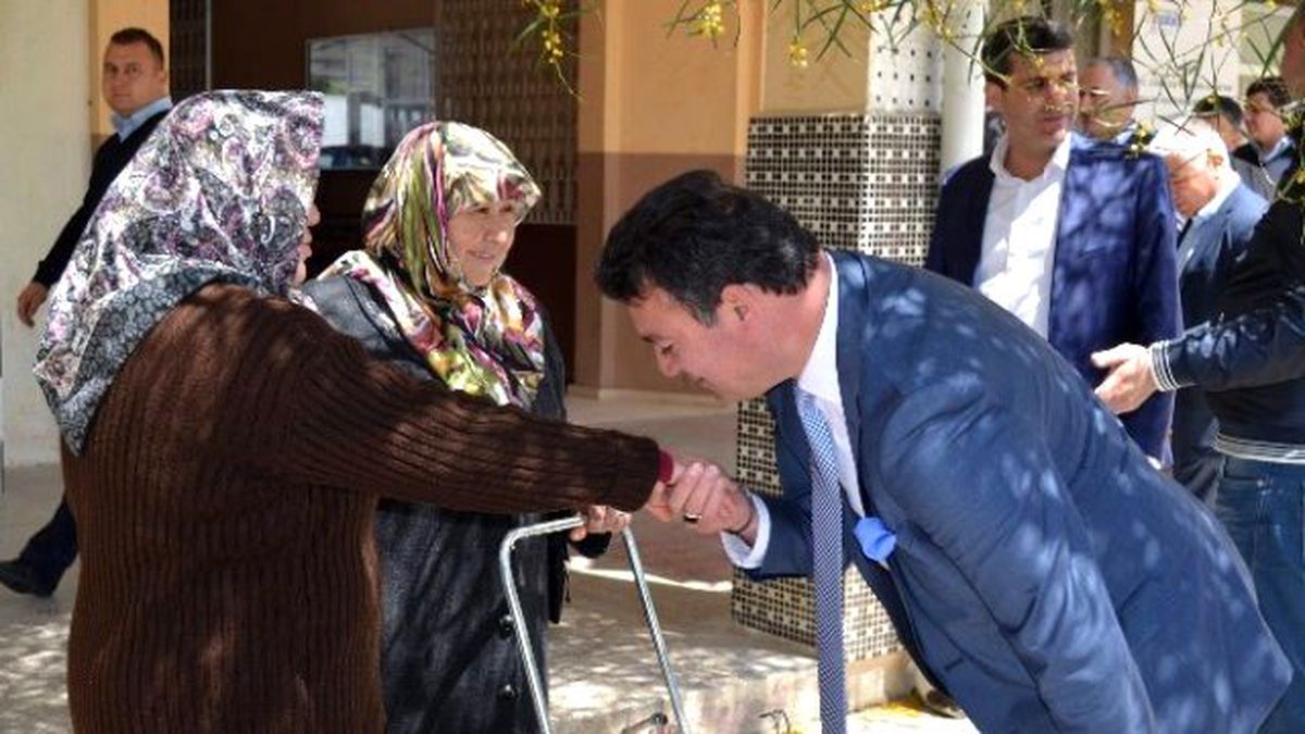 Germencik Belediye Başkanı Ümmet Akın, Yaşlıları Unutmadı