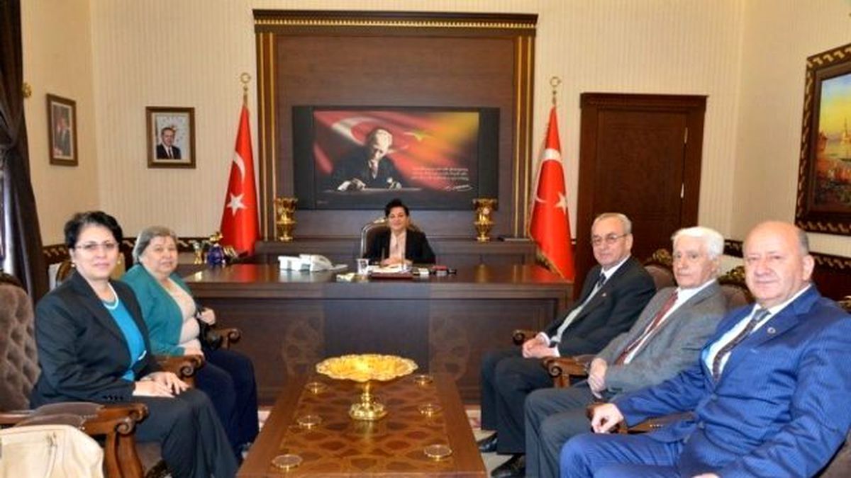Huzurevi Sakinlerinden Vali Civelek'e Ziyaret