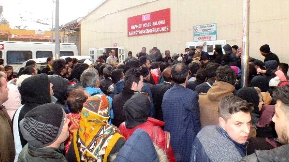 Nevruz Tatilini Fırsat Bilen İranlılar Van'a Akın Etti