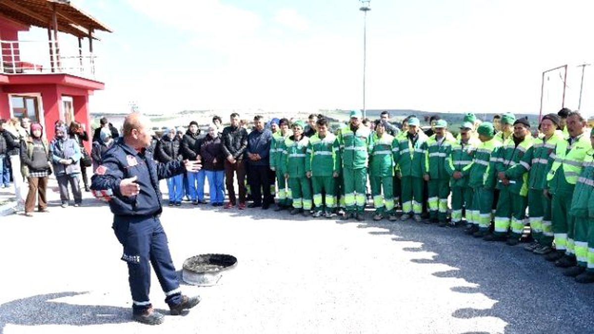 Karesi Belediyesi Personeline Yangın Eğitimi