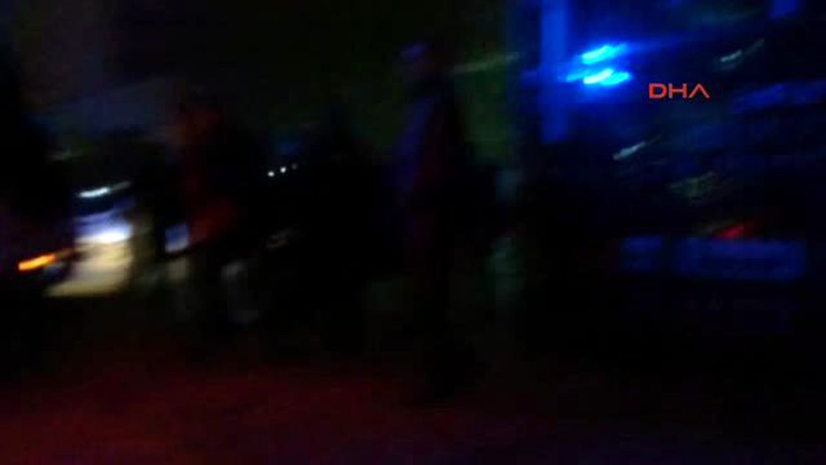 Babalarının Bıçaklandığını Duyan İki Kardeş Kahvehane Bastı: 5 Yaralı