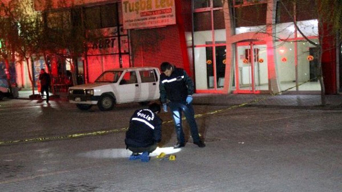 Konya\'da Bıçaklı Silahlı Kavga: Altı Yaralı