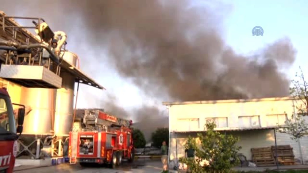 Polyester Fabrikasındaki Yangın Söndürüldü
