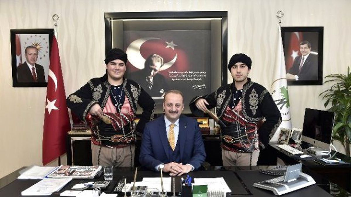 Şampiyon Halk Oyunları Ekibi\'nden Akgül\'e Ziyaret