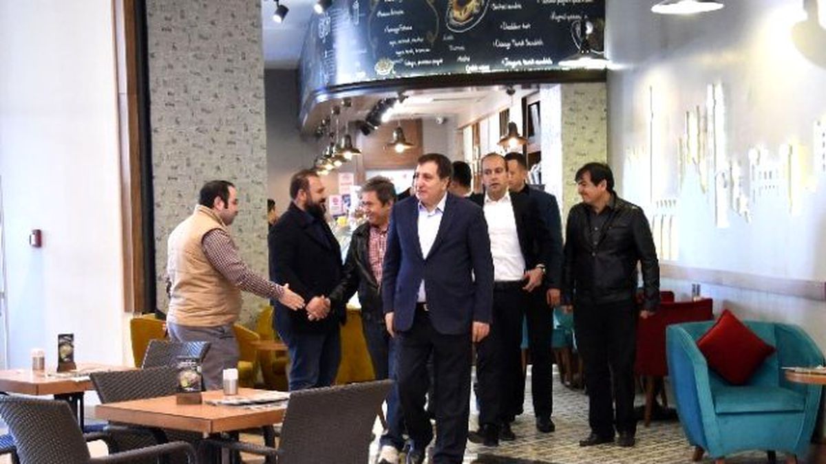 Şanlıurfa Valisi Esnaf Gezilerine Devam Ediyor