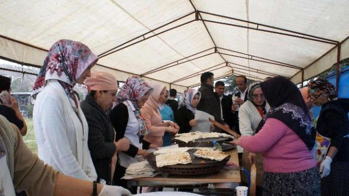 Sdü Hastanesi Çalışanlarından Bayırbucak Türkmenleri\'ne Yardım