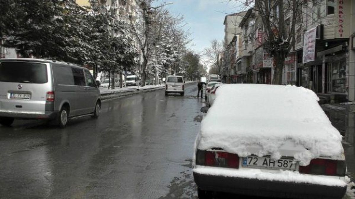 Tatvan\'da Kar Yağışı