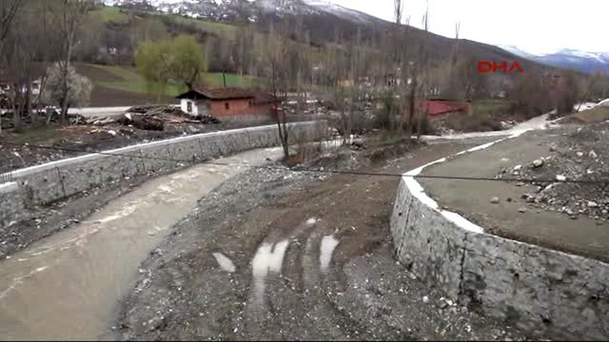 Tokat\'ta Esnaf Sele Karşı \'Duvar\' İstiyor