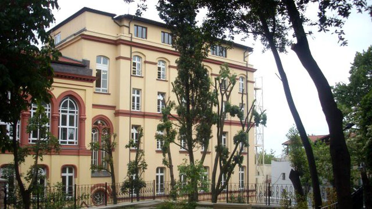 Türkiye'deki Alman Okulları Yine Kapalı