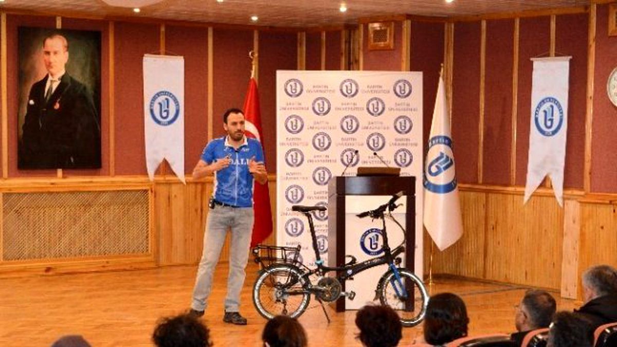 Türkiye\'yi Pedalladı, Bartın Üniversitesi\'nde Anlattı