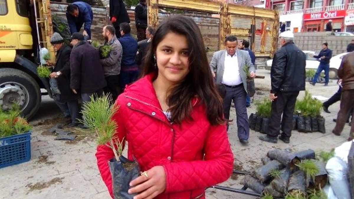 Yozgat\'ta 5 Bin Çam Fidanı Dağıtıldı