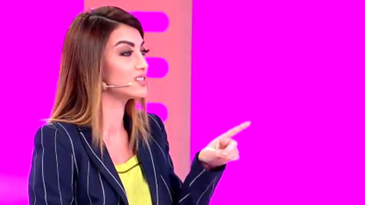 Zeynep ve Bahar\'ın Yakınlaşması Tartışma Yarattı!