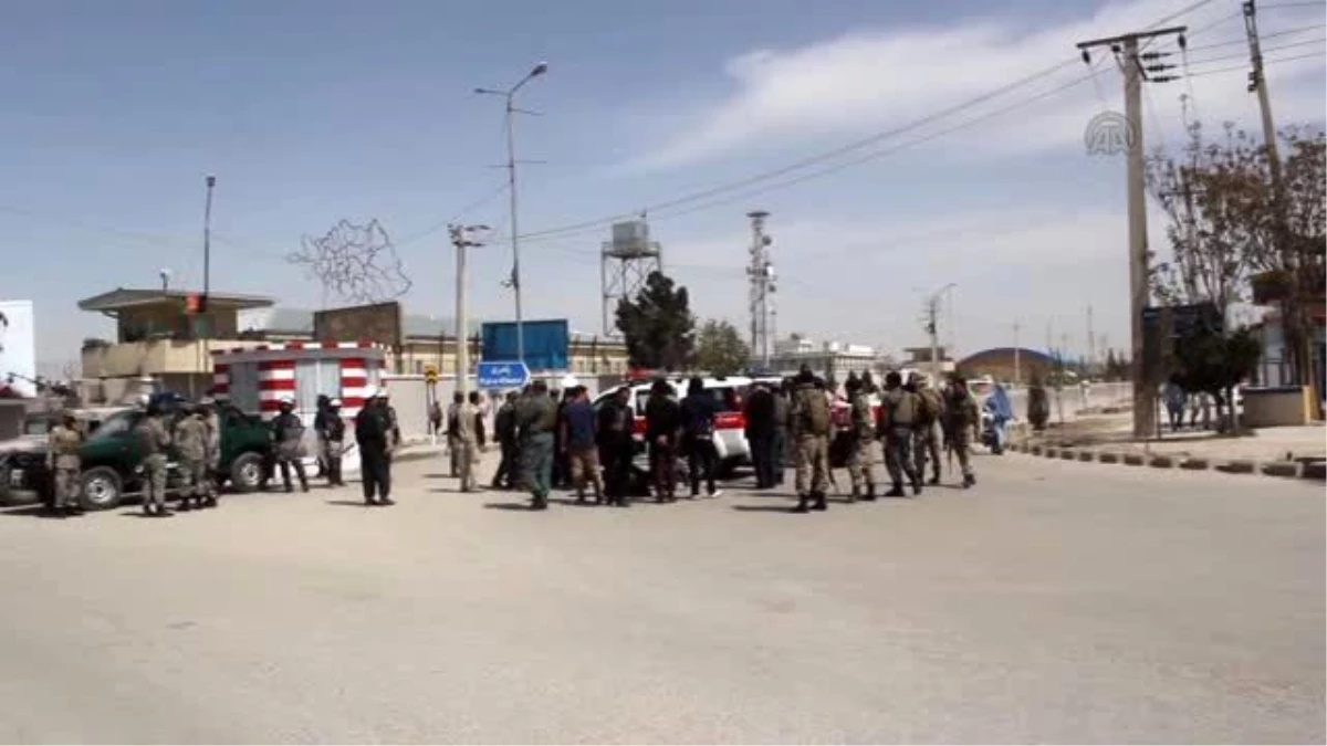 Afganistan\'da Dostum Taraftarlarından Protesto - Mezar-I Şerif