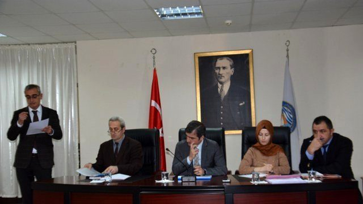Akçakoca Belediye Meclisi Olağanüstü Toplandı