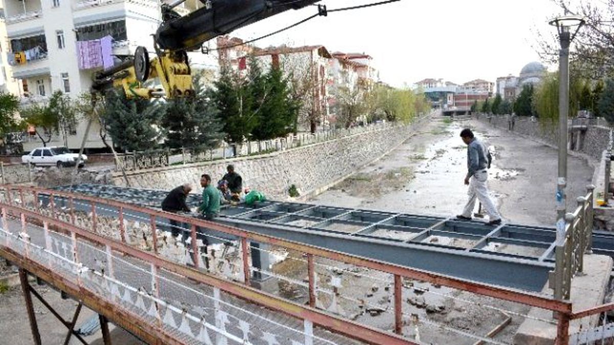 Aksaray Belediyesi Yeni Köprüler Yapıyor
