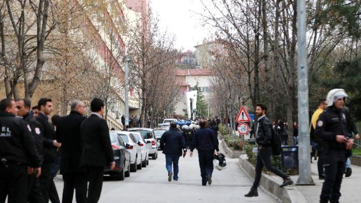 Ankara Üniversitesi\'nde Gerginlik