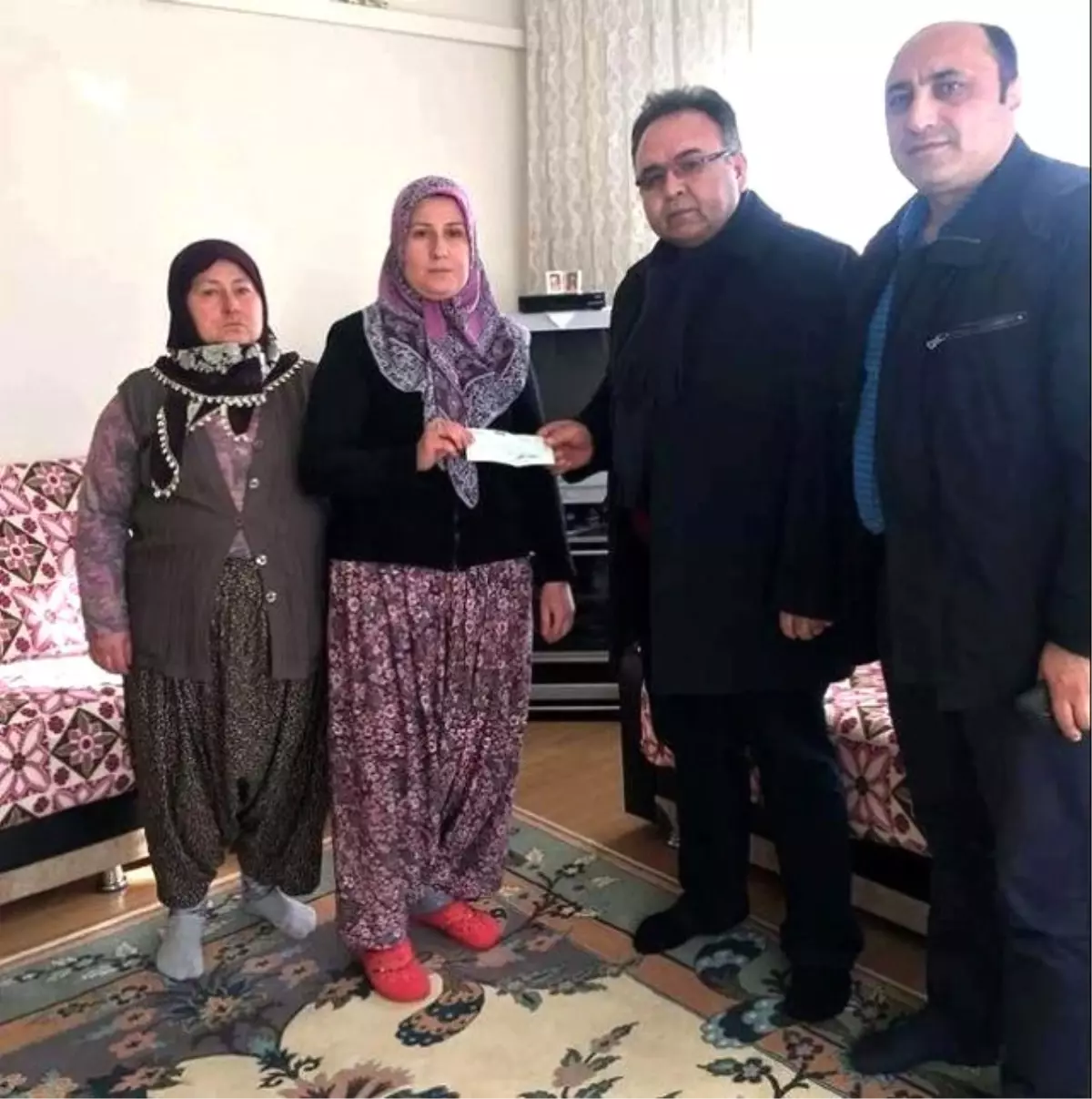 Aydın Sağlık-sen Hayatını Kaybeden Üyesinin Ailesine Sahip Çıktı