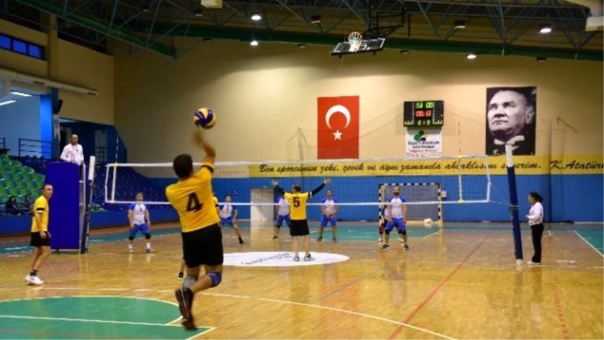 Bodrum\'da Kaymakamlık Kupası Voleybol Turnuvası Başladı