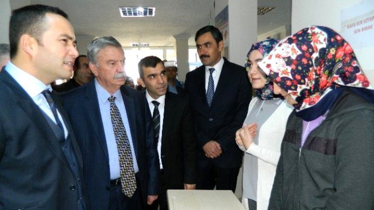 Doğanşehir Anadolu Lisesi Bilim Fuarı Açıldı