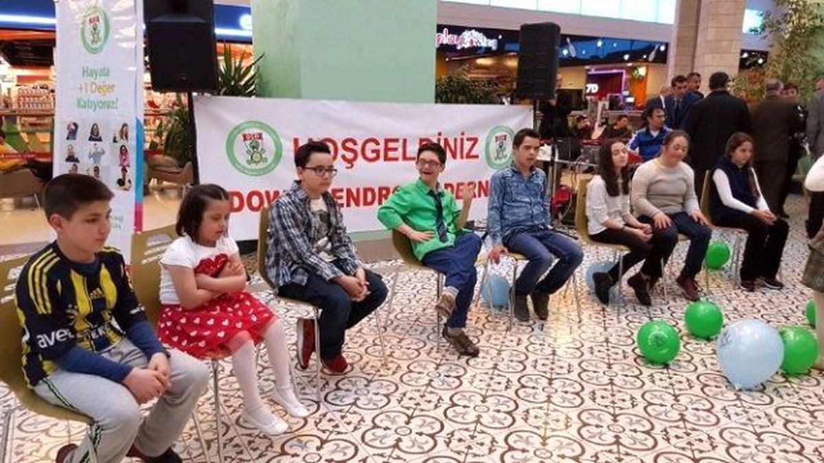 Down Sendromlu Çocuklar Hünerlerini Sergiledi