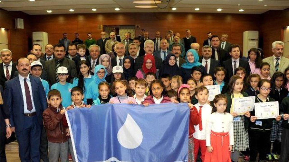 Dünya Su Günü\'nde Mavi Bayraklarını Aldılar