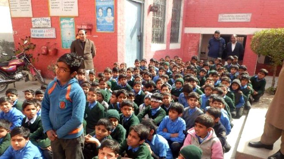 Dünya Su Gününde Pakistan\'da Engellilere Su Hijyeni Eğitimi