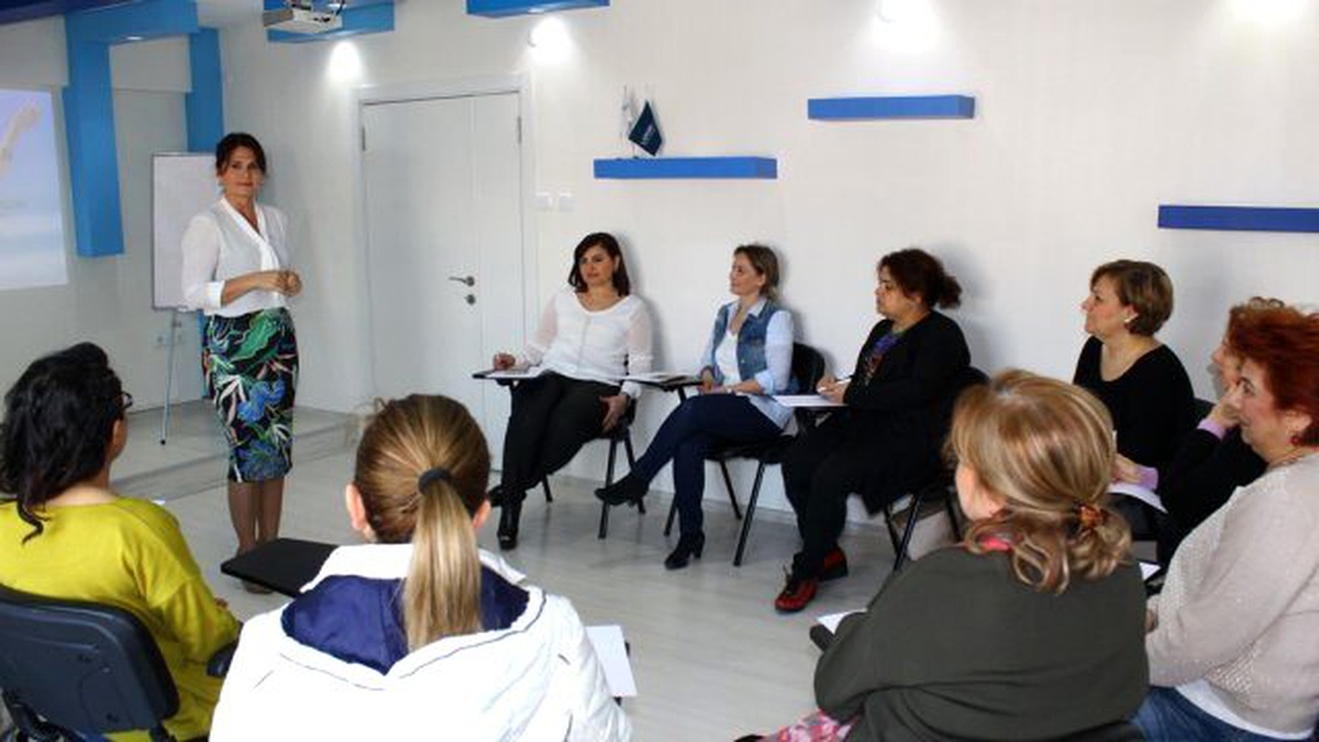 Elele Gelişim Atölyesi İle Geçmişin Çöplerinden Arının