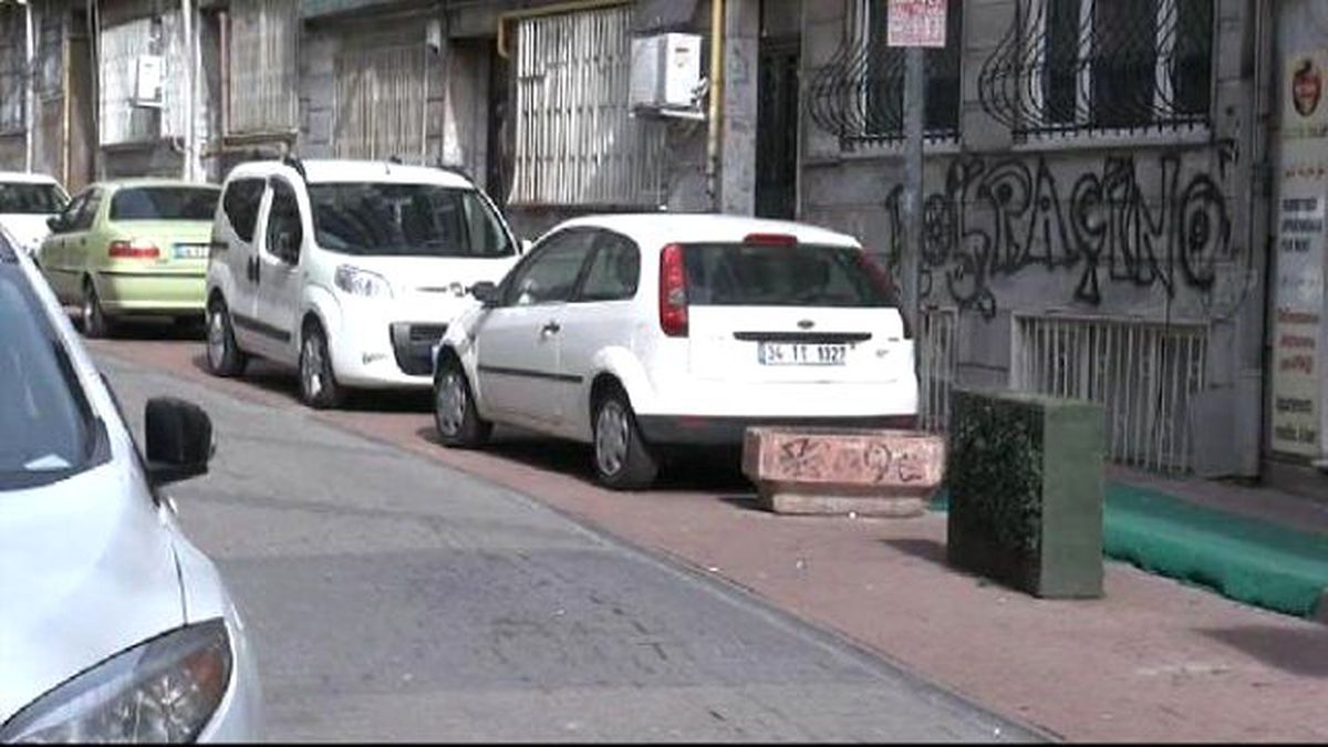 Fatih\'te Şüpheli Araç Alarmı