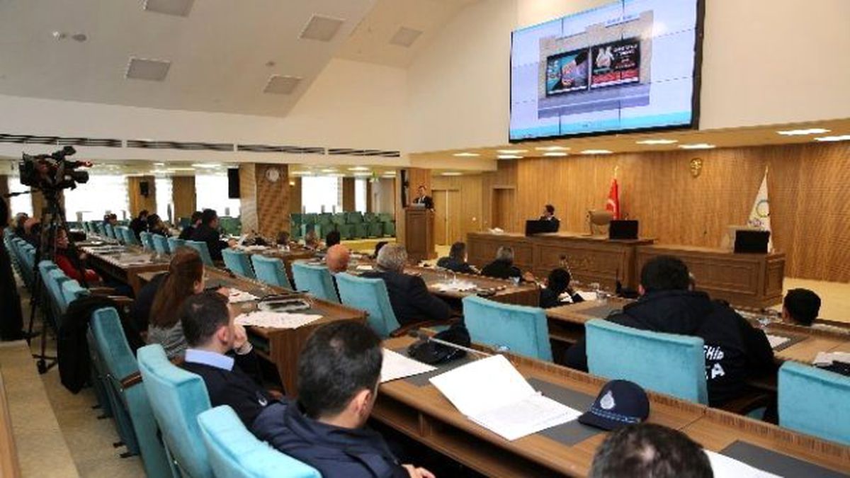 Göç Müdüründen Dilenci Uyarısı