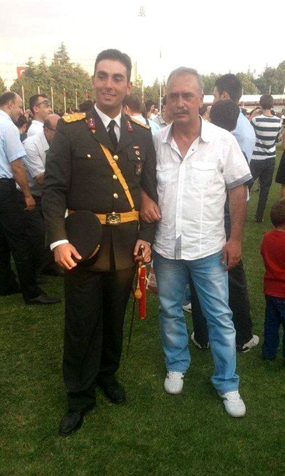 İnegöl\'lü Teğmen Nusaybin\'de Yaralandı