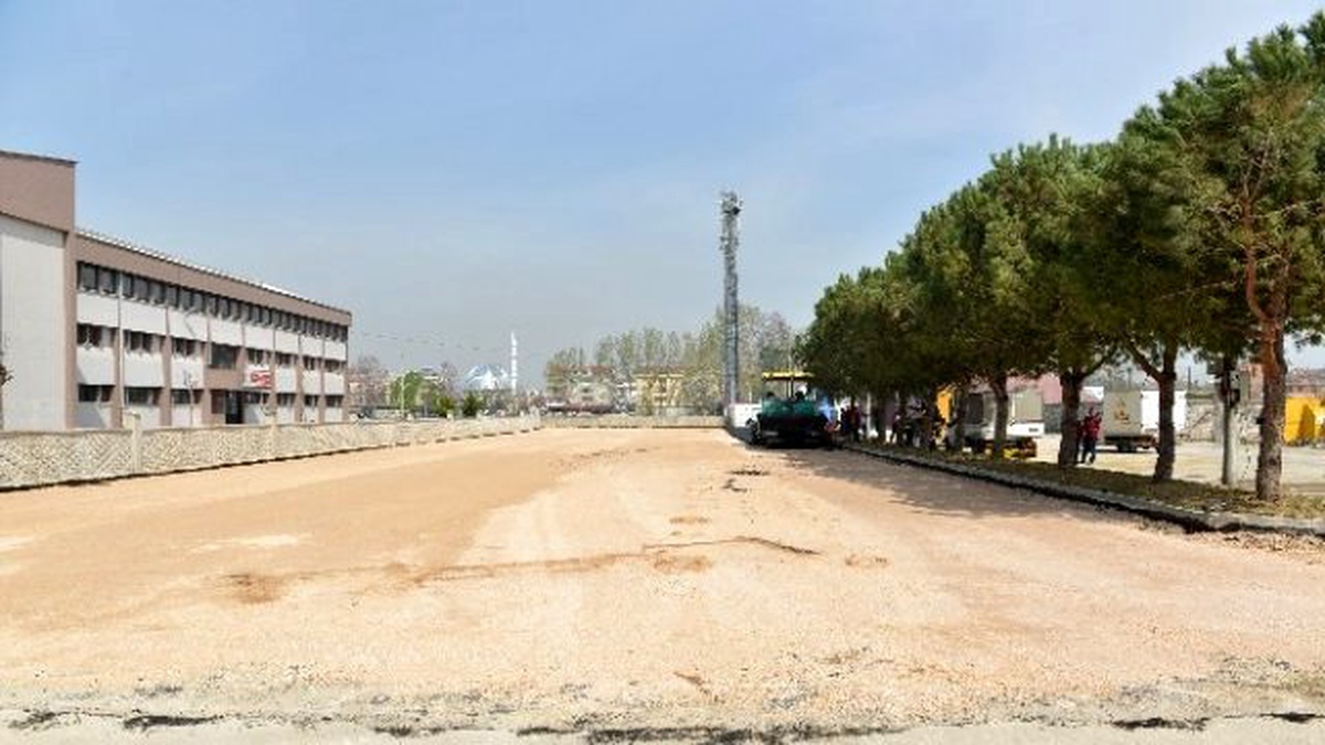İngöl Pazar Alanı Yeniden Düzenleniyor