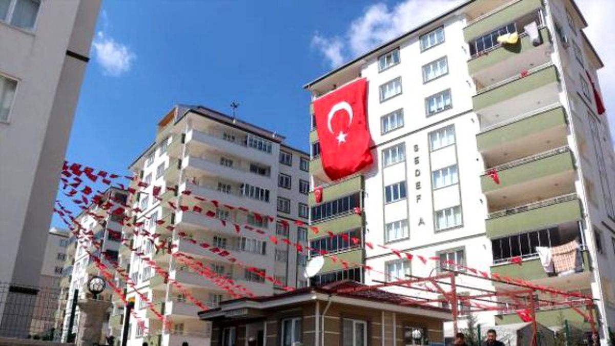 Kahramanmaraşlı Şehit Uzman Çavuşun Baba Evinde Yas
