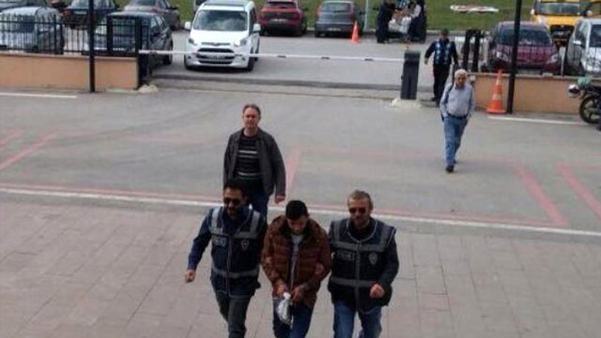 Kartal\' Dövmesiyle Yakayı Ele Verdi