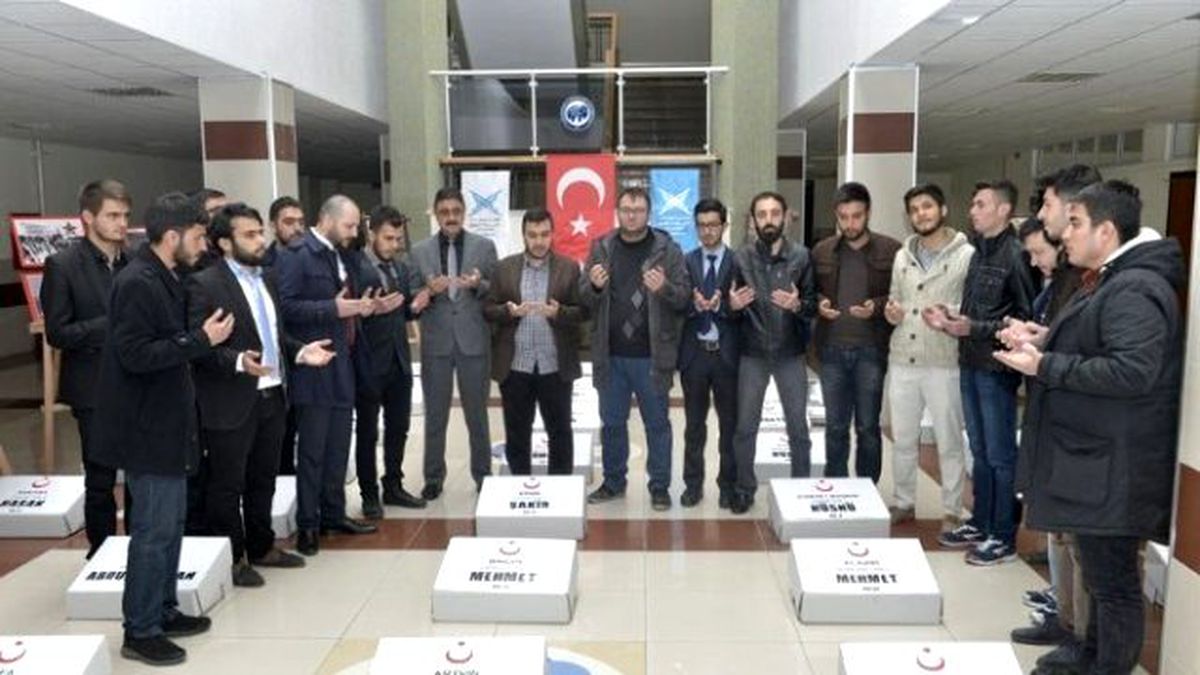 Kmü\'de Şehitlik Sergisi Düzenlendi