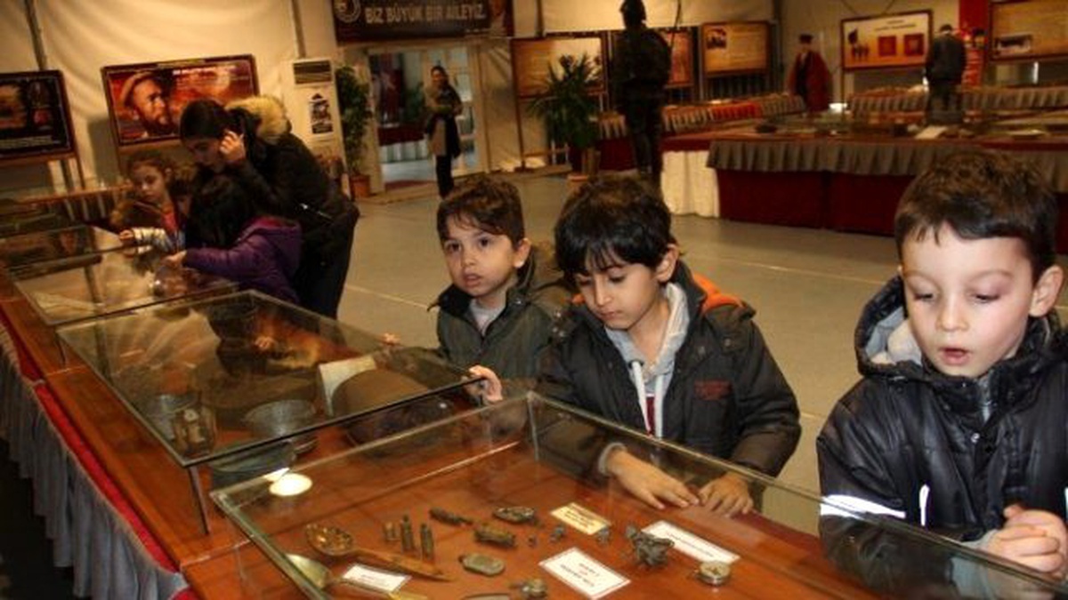 Kreş Öğrencileri Çanakkale Savaş Malzemeleri Müzesi\'ni Gezdi