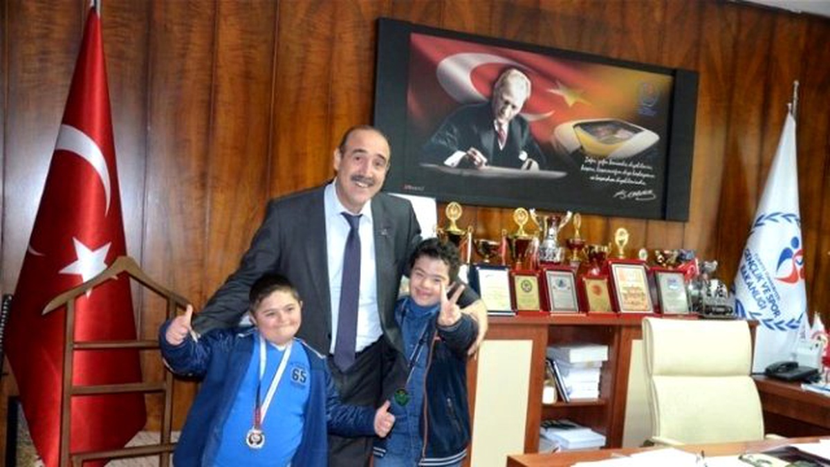 Madalya Rekortmeni Özel Sporcular Fındıklı\'yı Ziyaret Etti