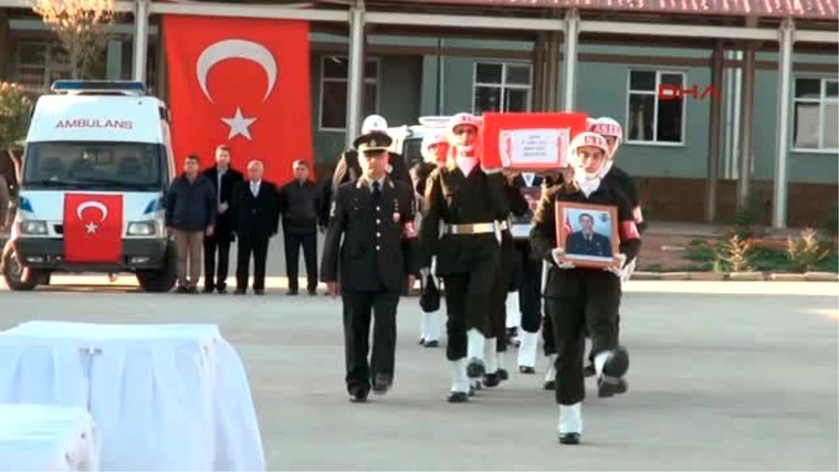 Mardin - Şehit Uzman Çavuş ve Komiser Yardımcısı, Mardin\'den Törenle Uğurlandı