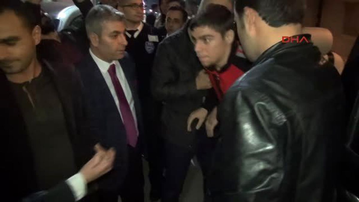 Mersin Yaralı Türkmenler, Tedavi İçin Mersin\'e Getirildi