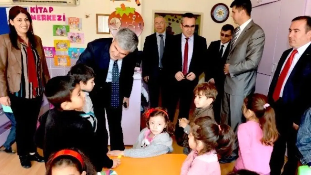 Minik Kalplerin Kardeşliği' Projesiyle 200 Çocuk Daha Okullu Oldu