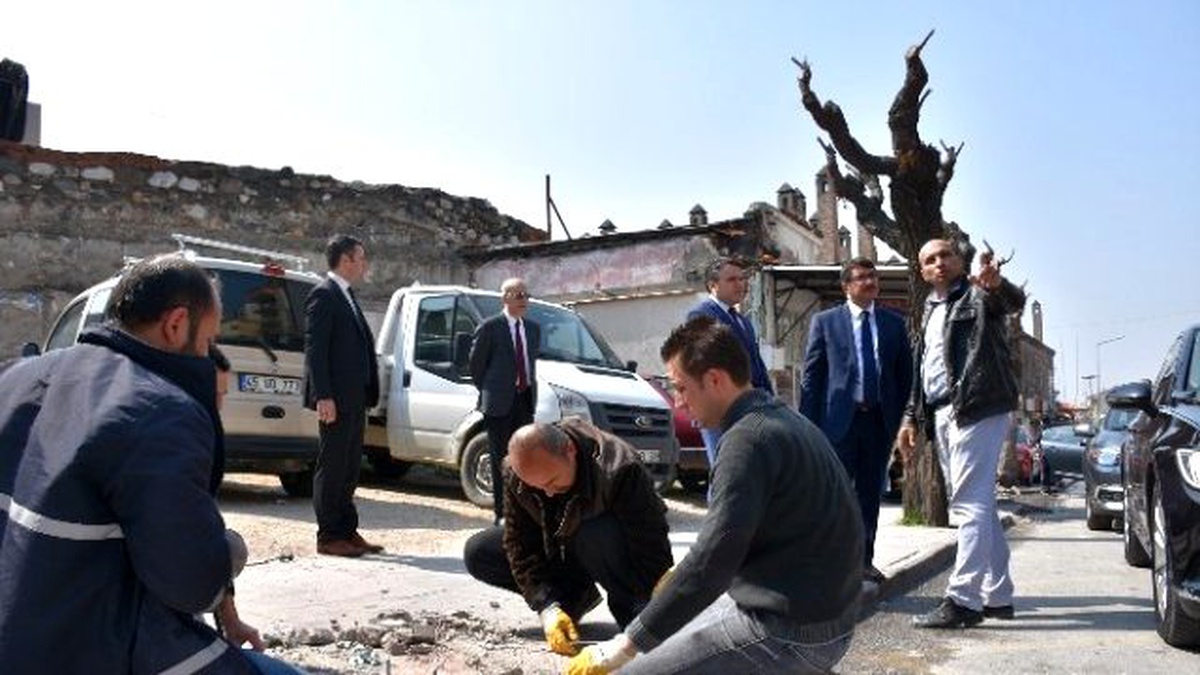 Şehzadeler\'den Borsa Caddesine Estetik Dokunuş