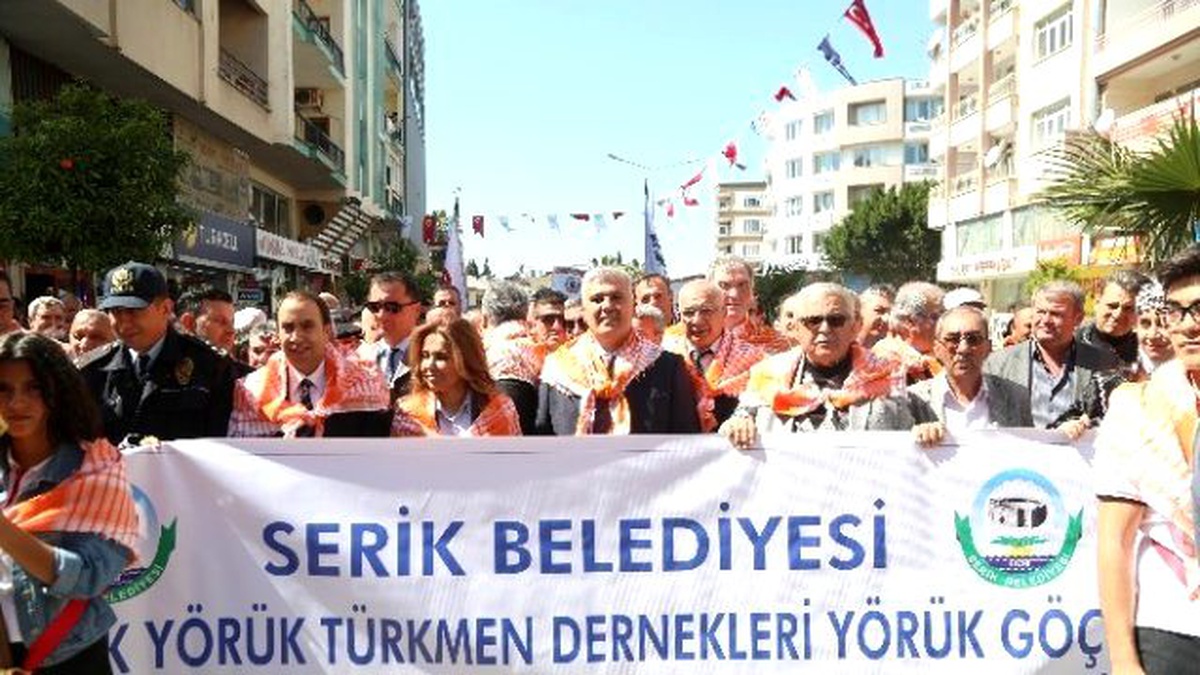 Serik Belediyesi\'nden Birlik Beraberlik Yürüyüşü