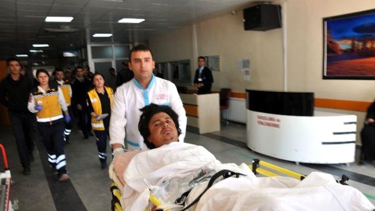 Sınırı Geçmek İsteyen 2 Kişi Vuruldu